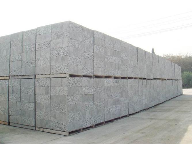 混凝土砌块的抹灰处理 蒸压加气混凝土砌块目前被广泛应用于框架结构